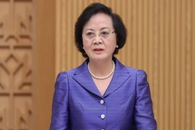 Đảng ủy Chính phủ sắp trình Bộ Chính trị điều chỉnh lương công chức