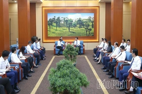 Chủ tịch UBND tỉnh Trần Duy Đông tiếp và làm việc với Đoàn Đại sứ Singapore tại Việt Nam