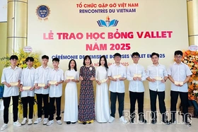 10 học sinh Trường THPT Chuyên Hùng Vương được học bổng Vallet