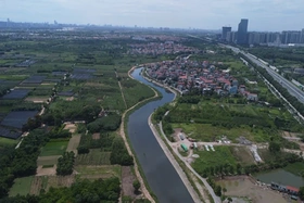 Muốn cứu sông hồ ô nhiễm, cần quản lý tổng thể