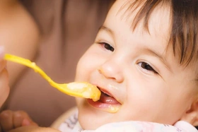 Những thực phẩm tốt và không tốt cho trẻ trong giai đoạn ăn dặm