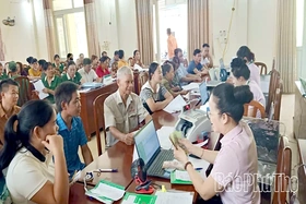 Vinh danh thành viên có nhiều đóng góp vào hoạt động của Ngân hàng chính sách xã hội Lương Sơn