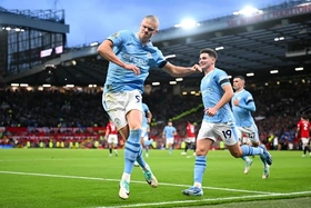 Premier League: Liverpool trở lại ngôi đầu, Man City đánh bại M.U