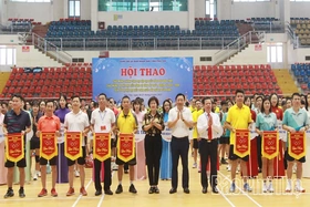 Khai mạc hội thao chào mừng Đại hội Đảng các cấp tiến tới Đại hội đại biểu Toàn quốc lần thứ XIV của Đảng