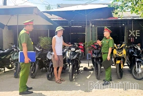 Xã Bình Xuyên lập lại trật tự hành lang an toàn giao thông