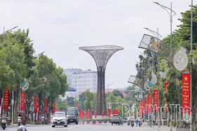 Đẩy mạnh tuyên truyền cổ động trực quan chào mừng ngày hội lớn