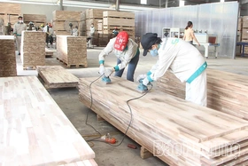 Sôi nổi các phong trào thi đua yêu nước trong công nhân, viên chức, lao động