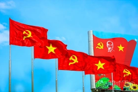Tưng bừng cờ hoa ngày Đại hội