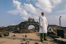 Dàn diễn viên, đạo diễn phim “Mưa đỏ” xúc động tri ân và chia tay khán giả