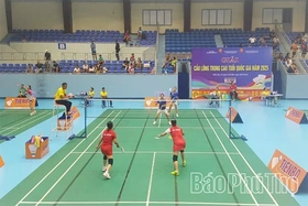 Đoàn Phú Thọ giành Huy chương Bạc tại Giải Cầu lông trung, cao tuổi quốc gia