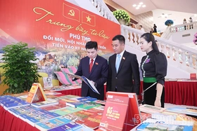 Hân hoan ngày hội lớn