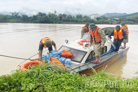 Huy động hàng trăm lượt cán bộ, chiến sỹ giúp dân khắc phục hậu quả mưa bão