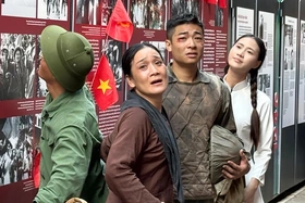 “Vang mãi khúc khải hoàn”: Ký ức về những ngày hào hùng của Thủ đô