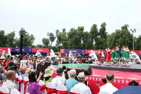 Hàng vạn du khách đến với Lễ hội Văn hóa thế giới tại Hà Nội