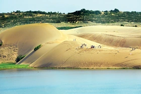 Ðồi cát Trinh nữ - vẻ đẹp hùng vĩ từ thiên nhiên