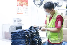 Phát triển sản xuất, khẳng định thương hiệu