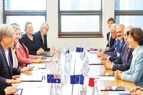 Tín hiệu tích cực của quan hệ Pháp-Australia