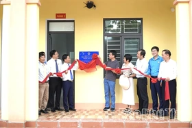 Khánh thành nhà công vụ đa năng