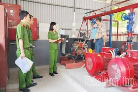 Những “bông hồng thép” lực lượng Cảnh sát phòng cháy, chữa cháy