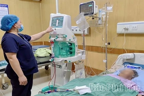 Hơn 2 ngày lọc máu liên tục, cứu sống người bệnh 90 tuổi qua cơn nguy kịch