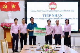 Công đoàn Ngân hàng Chính sách xã hội ủng hộ 300 triệu đồng khắc phục thiệt hại do bão số 10 và 11