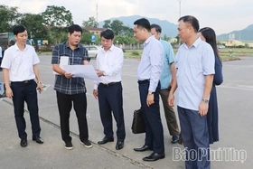 Phó Chủ tịch UBND tỉnh Nguyễn Khắc Hiếu thăm, làm việc với các trường Cao đẳng tại khu vực Hòa Bình cũ