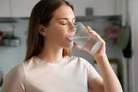 7 loại đồ uống cấp nước cho làn da rạng rỡ mùa hanh khô