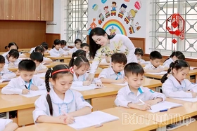 Người thắp sáng ngọn lửa tri thức trên quê hương Đất Tổ