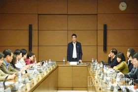 Đề xuất nhiều giải pháp hoàn thiện pháp luật về nợ công và bảo hiểm