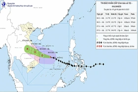 Thời tiết ngày 6/11: Bão số 13 mạnh cấp 14, cách đất liền khoảng 450 km