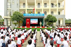 Trang bị kỹ năng phòng cháy, chữa cháy cho học sinh Trường Tiểu học Hương Sơn