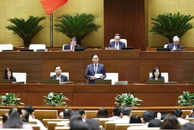 Ngày 14/11, Quốc hội nghe Chủ tịch nước trình bày Tờ trình đề nghị phê chuẩn Hiệp định đối ngoại