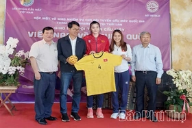 Liên đoàn Cầu mây Việt Nam giao lưu thể thao và trải nghiệm tại xóm Ké, xã Đà Bắc