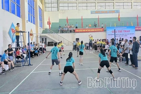 Xã Vĩnh Tường tổ chức giải thể thao chào mừng Ngày Nhà giáo Việt Nam 20/11