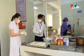 Đẩy mạnh công tác kiểm tra ATTP tại bếp ăn bán trú