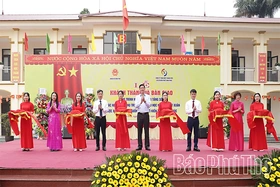 Bàn giao đưa vào sử dụng công trình Trường Tiểu học Nguyễn Viết Xuân