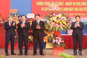 Trường Cao đẳng nghề Phú Thọ gặp mặt kỷ niệm ngày Nhà giáo Việt Nam