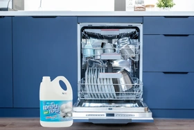 Gia đình bận rộn vẫn giữ bát đĩa sạch nhờ nước rửa chén máy rửa bát