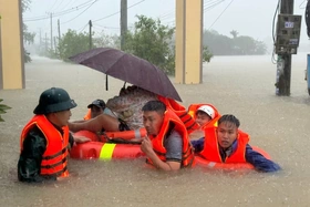 Tái diễn luận điệu xuyên tạc, bôi nhọ lực lượng Công an giúp dân trong lũ lụt