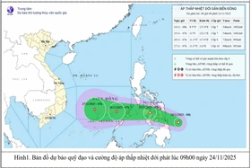 Áp thấp nhiệt đới gần Biển Đông có khả năng mạnh lên thành bão