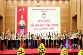 Phát huy sức mạnh khối đại đoàn kết toàn dân tộc, truyền thống văn hóa đất tổ, quyết tâm xây dựng tỉnh Phú Thọ phồn vinh, hạnh phúc