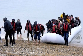 Di cư ròng vào Anh chạm đáy 4 năm