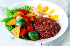 Chuyên gia hướng dẫn cách ăn cơm nguội giúp giảm cân và ổn định đường huyết