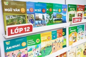 Bảo đảm ý nghĩa nhân văn của chính sách miễn phí sách giáo khoa