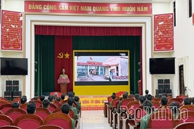 Sư đoàn 304 đẩy mạnh giáo dục truyền thống qua buổi chiếu phim Mưa đỏ