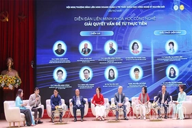 Hội nghị thượng đỉnh Liên minh doanh nhân và trí thức khoa học công nghệ kỷ nguyên mới lần thứ Nhất