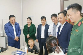 “Trái tim cho em” – Hành trình yêu thương đến với trẻ em Phú Thọ