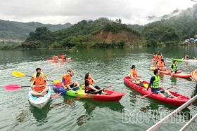 Công nghiệp - dịch vụ tăng trưởng ấn tượng