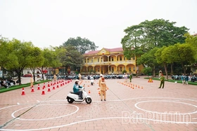 Tuyên truyền, phổ biến pháp luật về trật tự, an toàn giao thông và hướng dẫn kỹ năng lái xe an toàn năm 2025