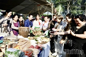 The Unique Com De Traditional Festival